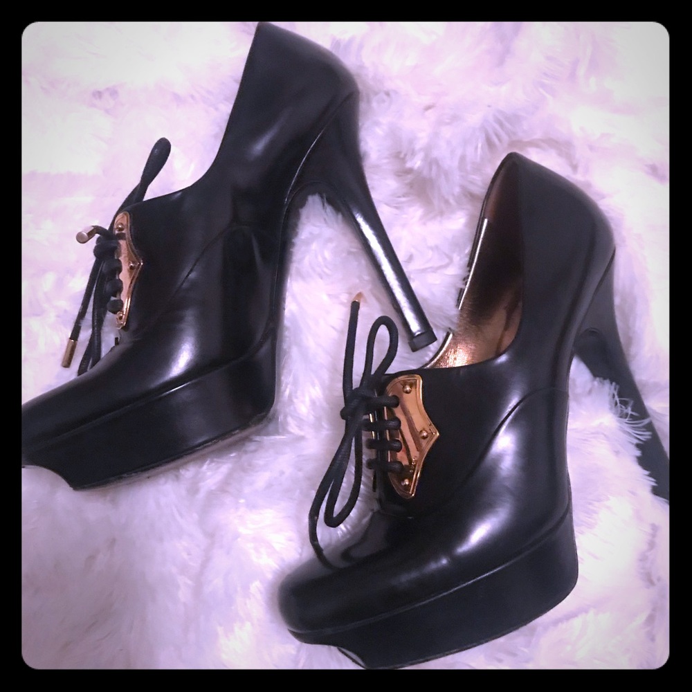 Gucci Black Leather Heels
